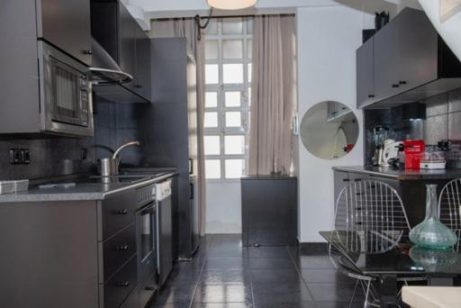 Theodore'S Maisonette Next To The Metro Station Athen Exterior foto